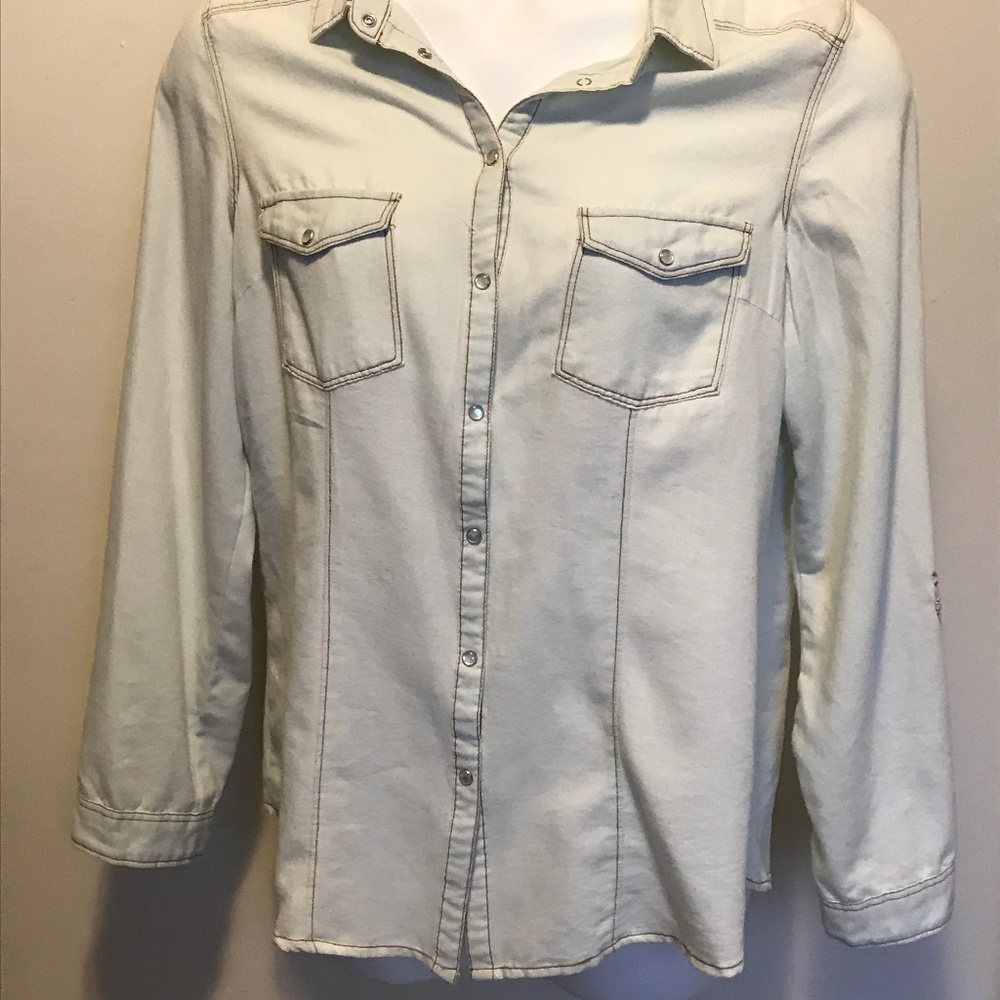 Live 4 truth brand button down shirt